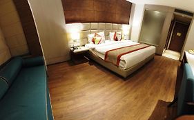 Lemonwood Suites By F9 Hotels - Trivoli Garden Chhatarpur