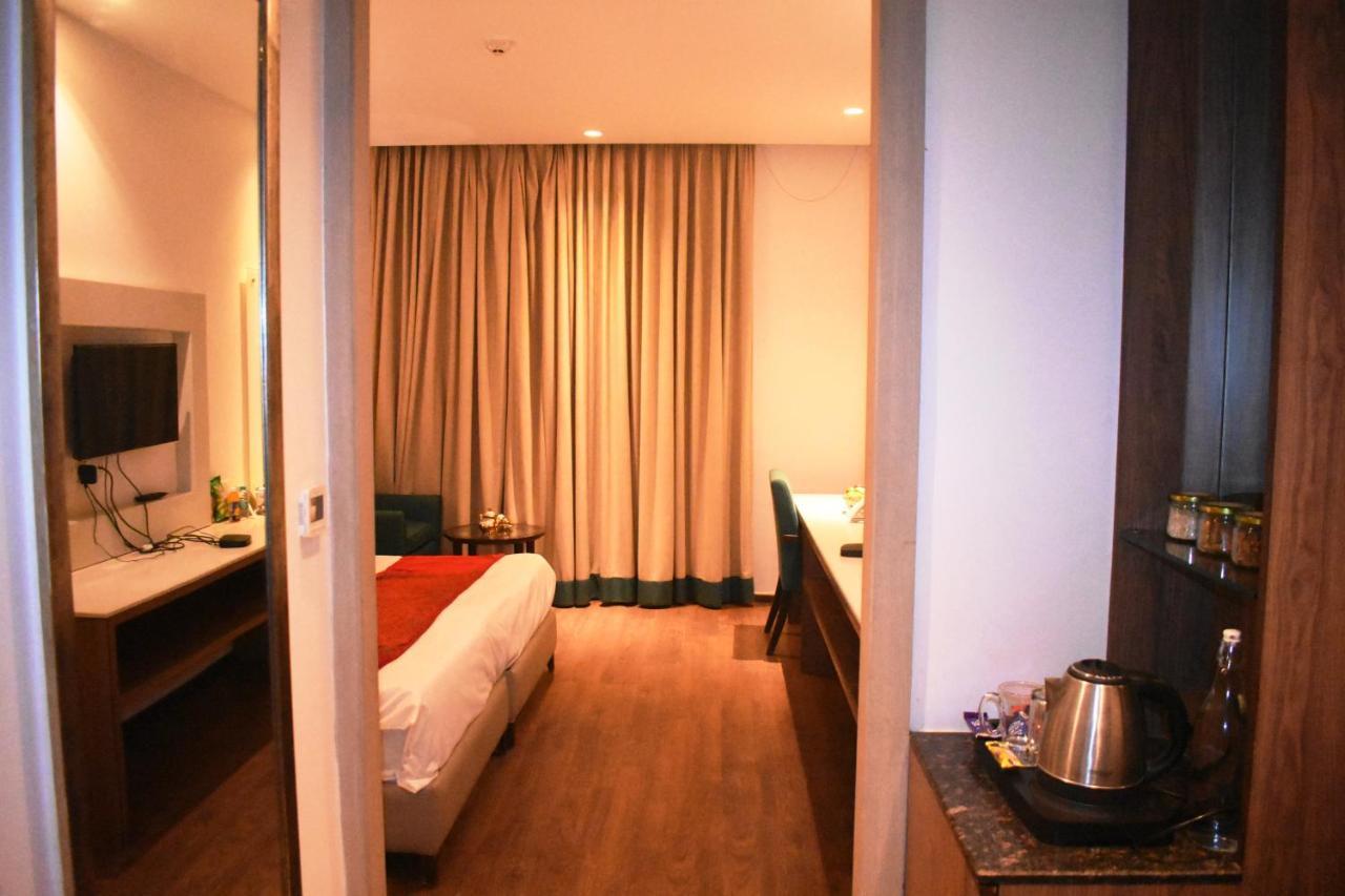 Lemonwood Suites By F9 Hotels - Trivoli Garden Chhatarpur New Delhi Exterior photo