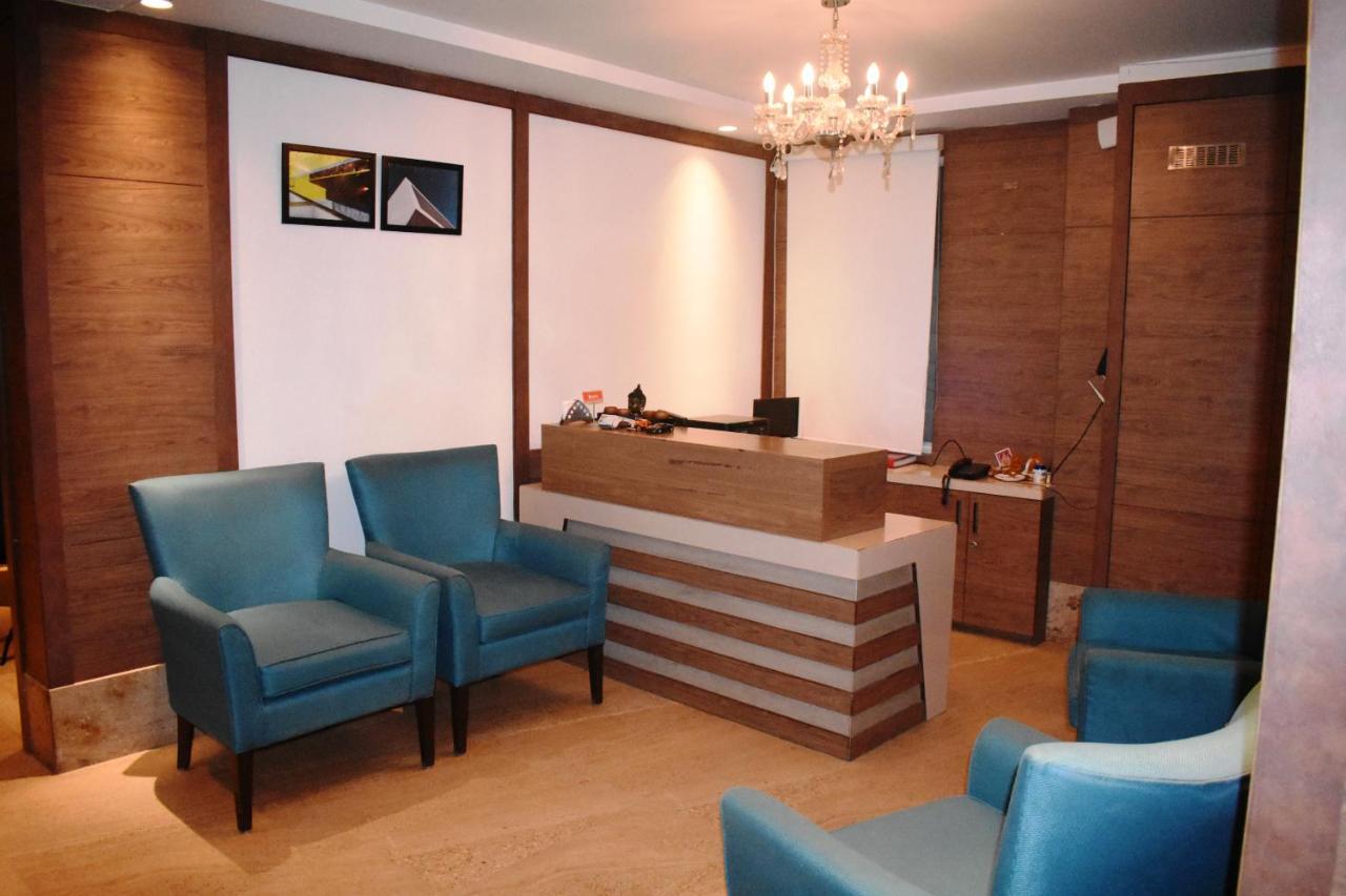 Lemonwood Suites By F9 Hotels - Trivoli Garden Chhatarpur New Delhi Exterior photo